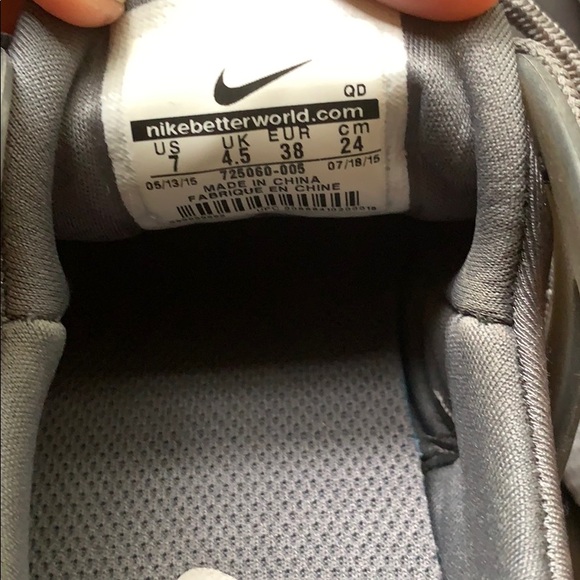 Nike Free Viritous Sneakers - Picture 5 of 6